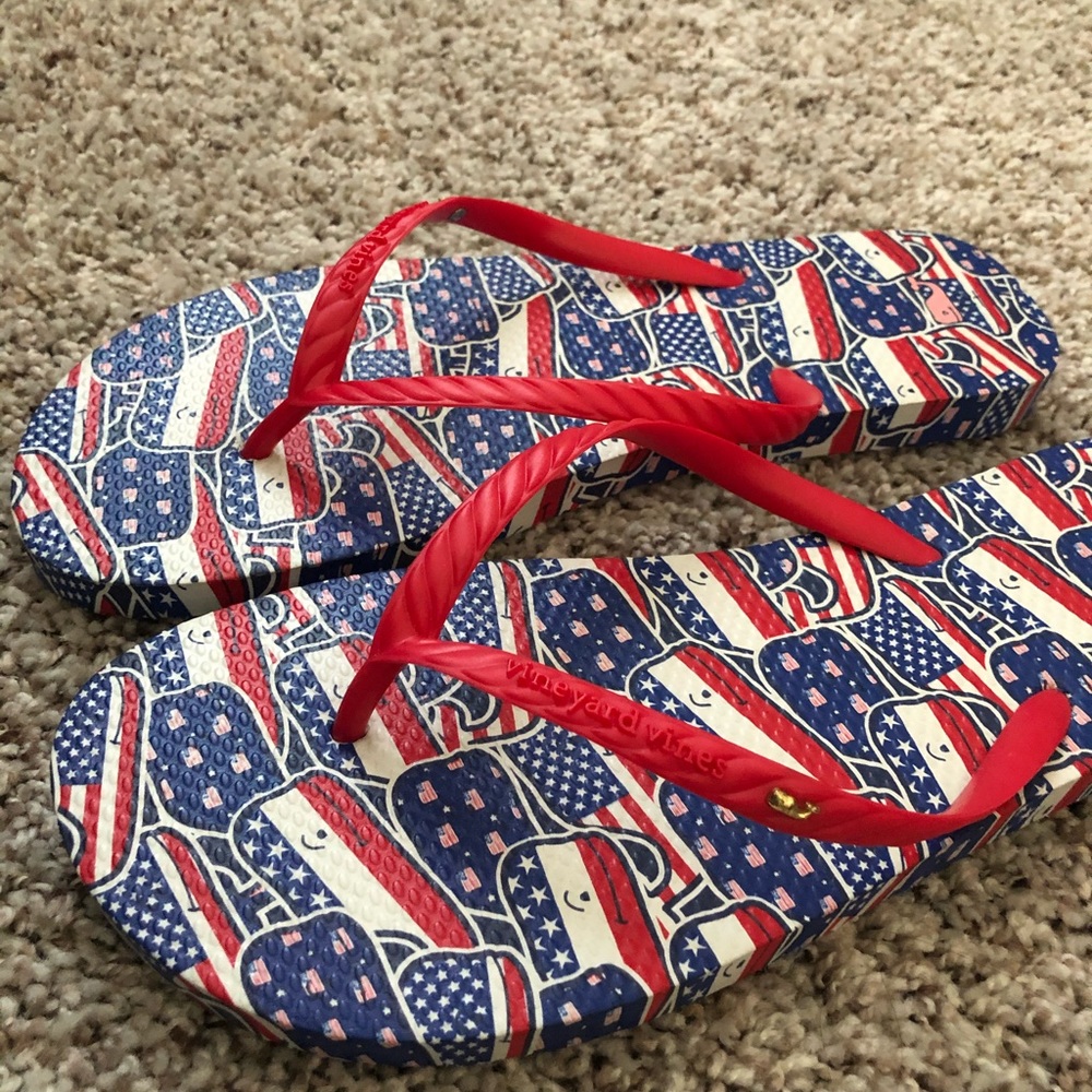 Vineyard Vines Flip Flops